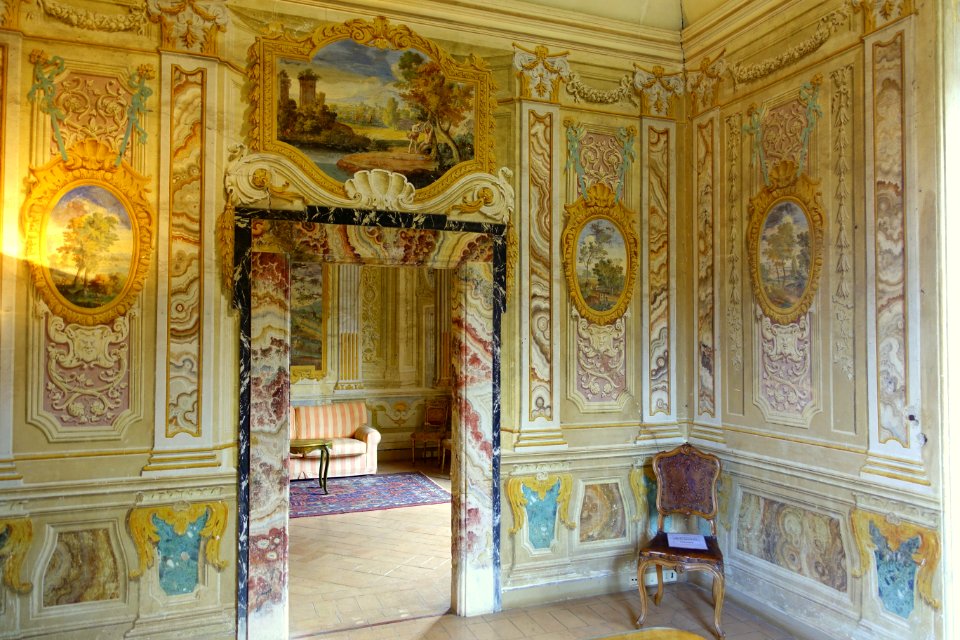 Upper floor room - Villa Grazioli - Grottaferrata, Italy - DSC03557