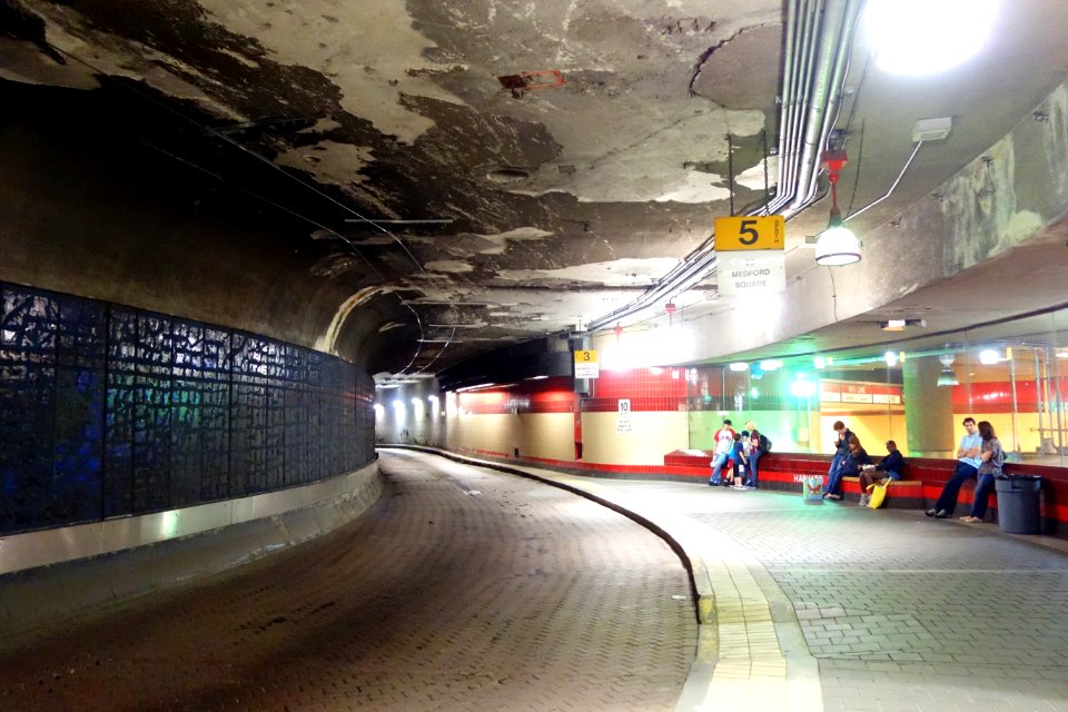 Upper level of Harvard Bus Tunnel, May 2014