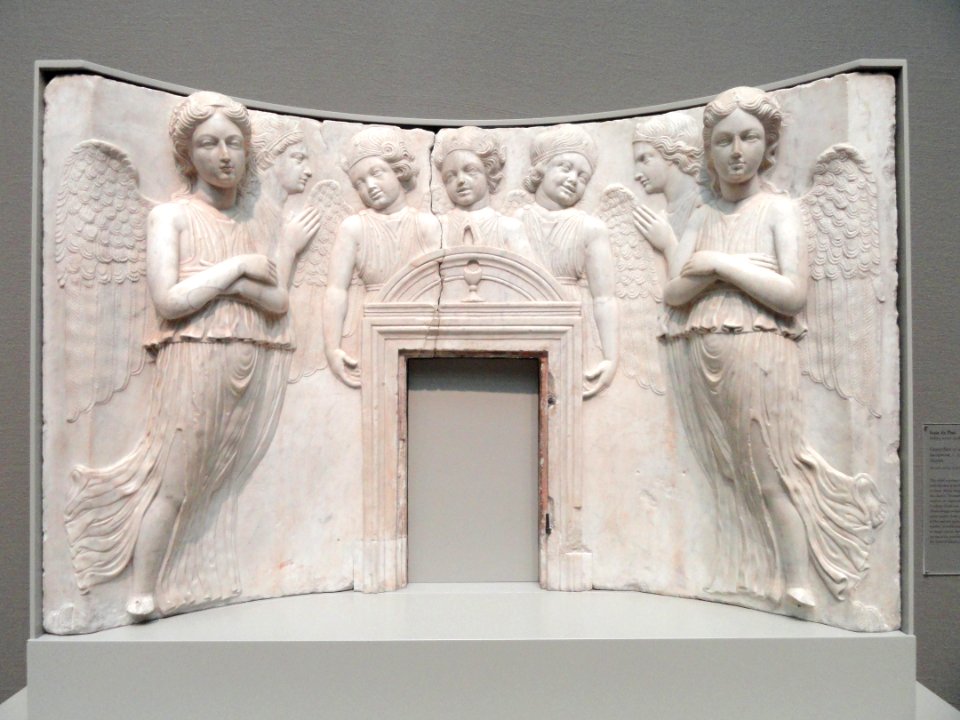 Upper Part of a Tabernacle for the Holy Sacrament, c. 1460, by Isaia da Pisa - Art Institute of Chicago - DSC09646