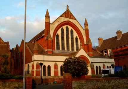 Upperton with St Andrew's United Reformed Church, Upperton Road, Eastbourne (February 2019) (1)