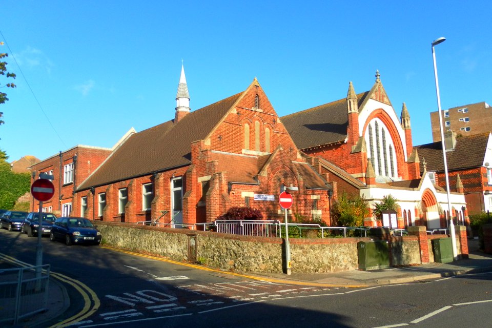 Upperton United Reformed Church, Upperton Road, Eastbourne (October 2012) (Church and Church Hall) (4)
