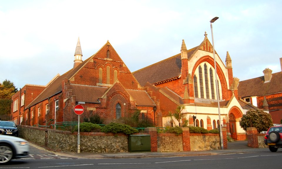 Upperton with St Andrew's United Reformed Church, Upperton Road, Eastbourne (February 2019) (Church and Church Hall) (4)