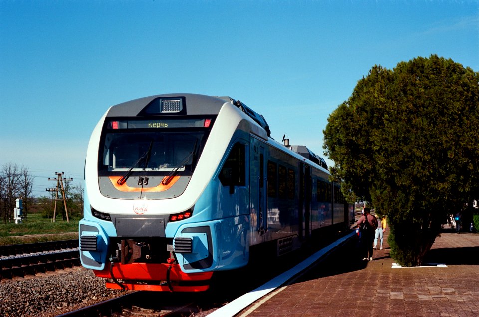 UPPK RA3 Dzankoi-Kerxh train Petrovo station 2021-05 2