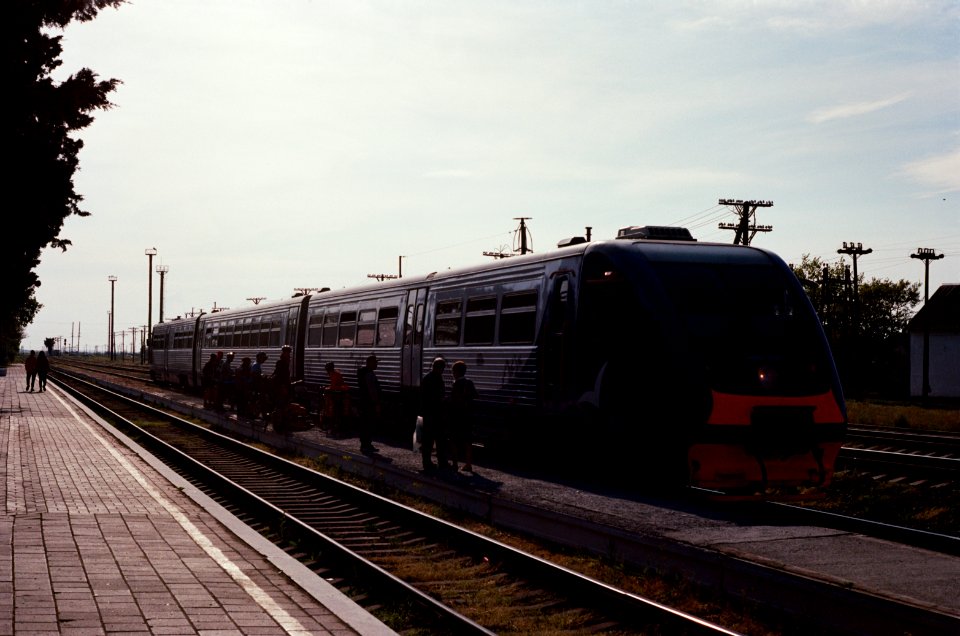 UPPK RA2 2021-05 Feodosia-Anapa train Sim Kolodiaziv Railway Station