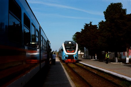UPPK RA3 DMU meets at Sim Kolodiaziv Railway Station 2021-05