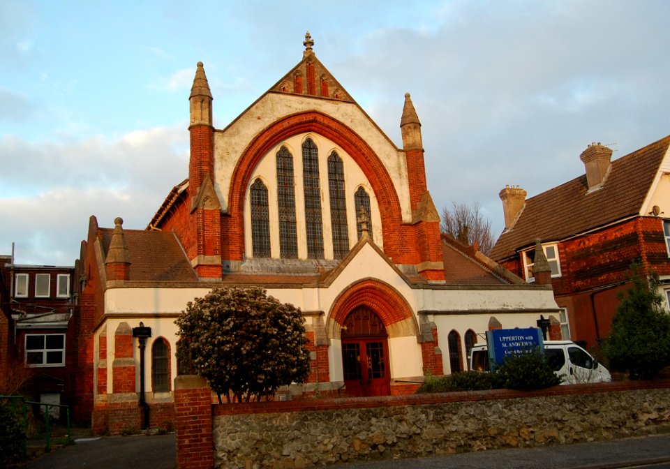 Upperton with St Andrew's United Reformed Church, Upperton Road, Eastbourne (February 2019) (4)