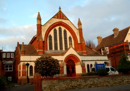 Upperton with St Andrew's United Reformed Church, Upperton Road, Eastbourne (February 2019) (4)