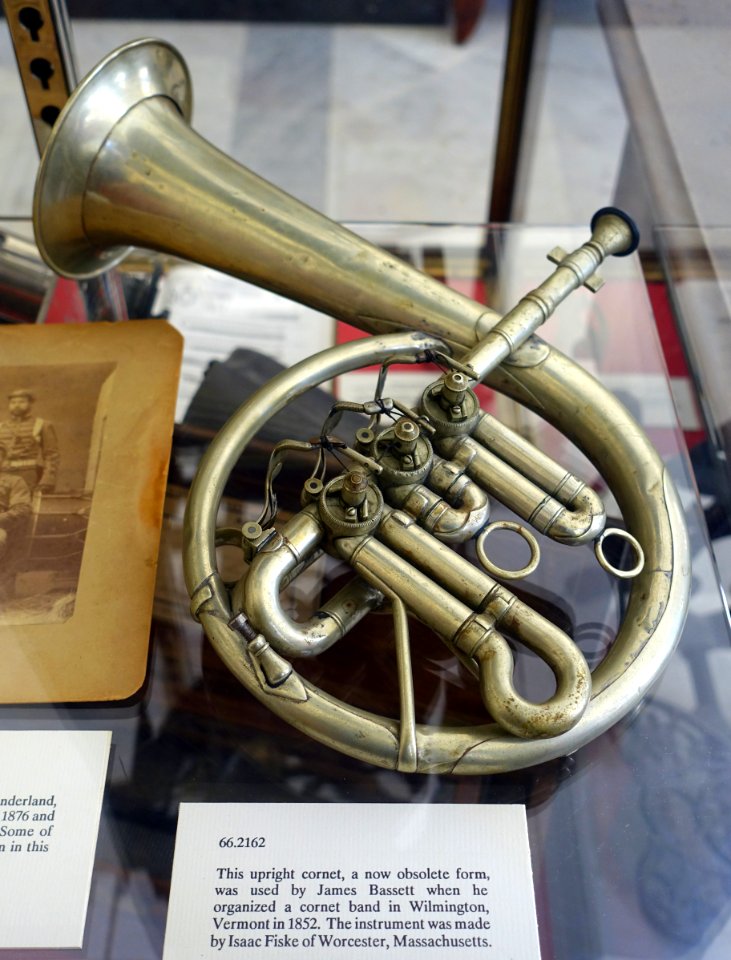 Upright cornet, Isaac Fiske, Worcester MA, c. 1852 - Bennington Museum - Bennington, VT - DSC08630