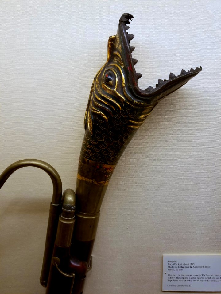 Upright serpent, made by Veuve Rust et Dubois, Lyon, France, c. 1830, maple, brass, view 2 - Casadesus Collection of Historic Musical Instruments - Boston Symphony Orchestra - 20180113 175559