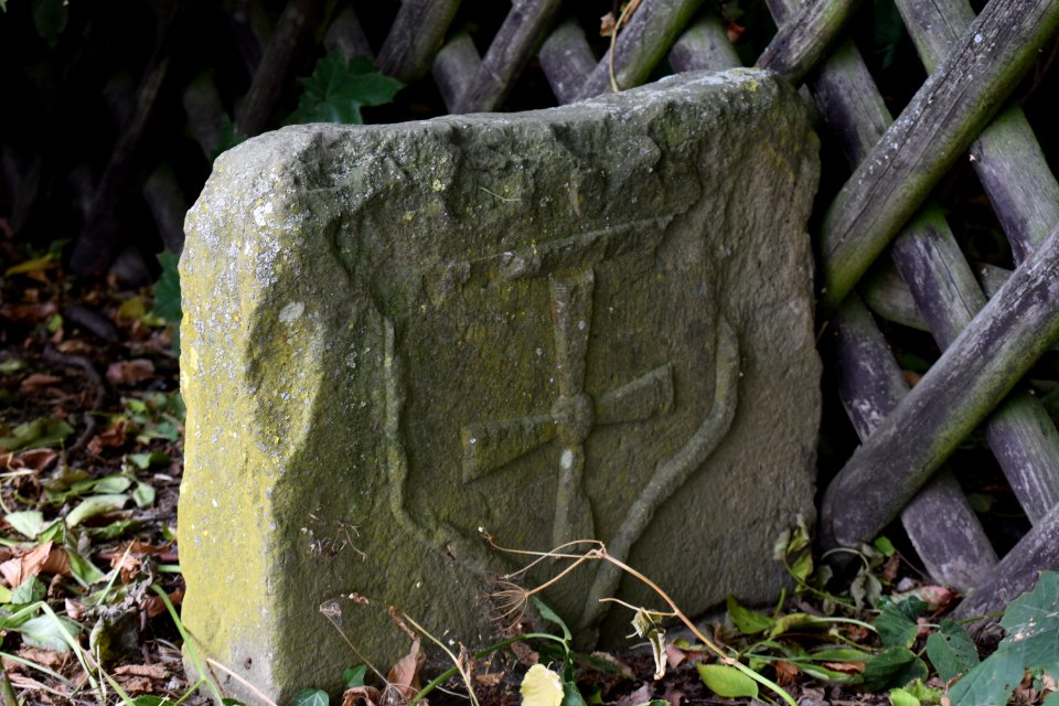 Upsprunge - Schnadstein Gut Wulfstal - Paderborner Kreuz