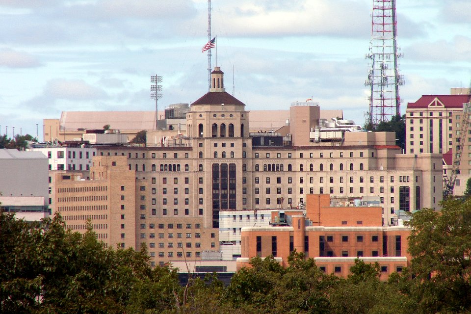 UPMC Presbyterian Hospital from Schenley Park, 2015-10-01, 01