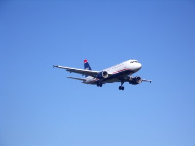 US Airways A319 N737US KDCA