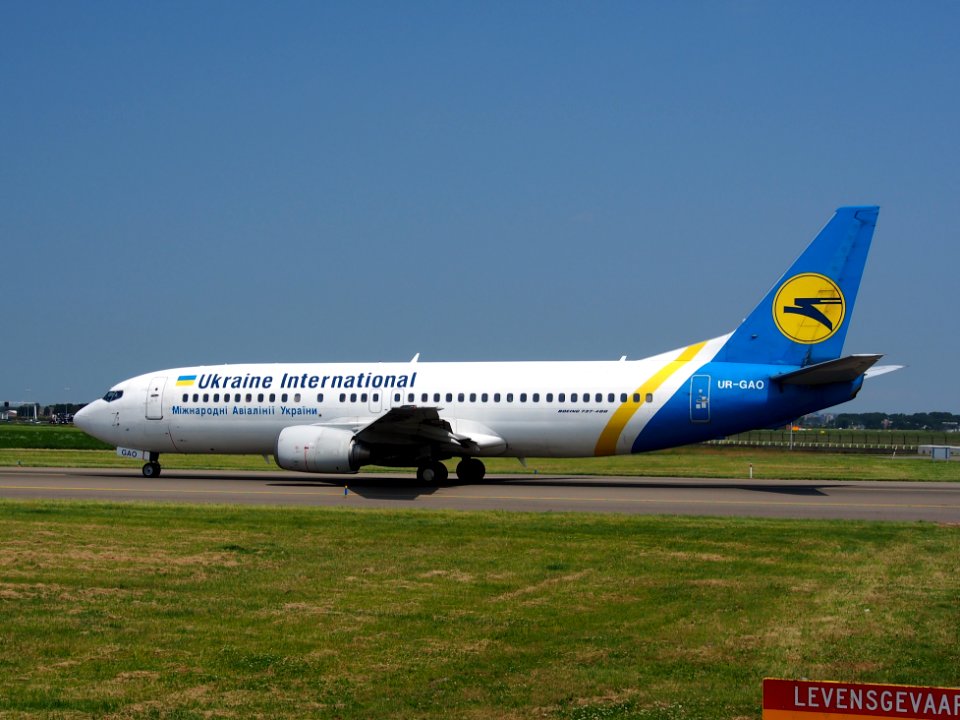 UR-GAO Ukraine International Airlines Boeing 737-4Z9 - cn 25147 pic4