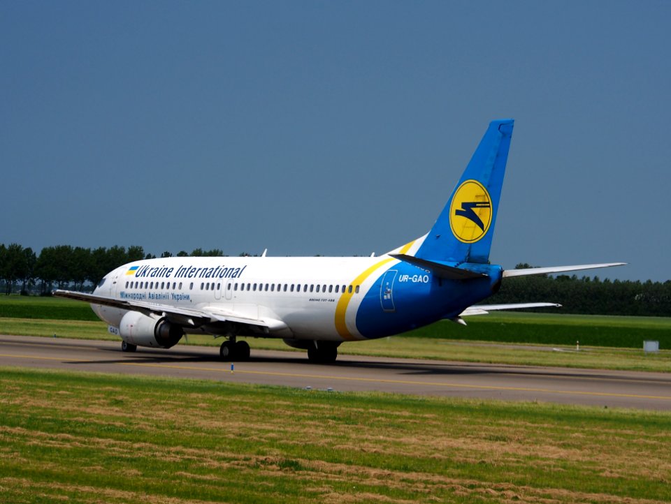 UR-GAO Ukraine International Airlines Boeing 737-4Z9 - cn 25147 pic5