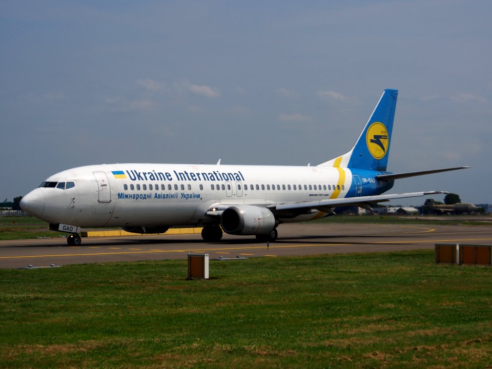 UR-GAO Ukraine International Airlines Boeing 737-4Z9 - cn 25147 pic2