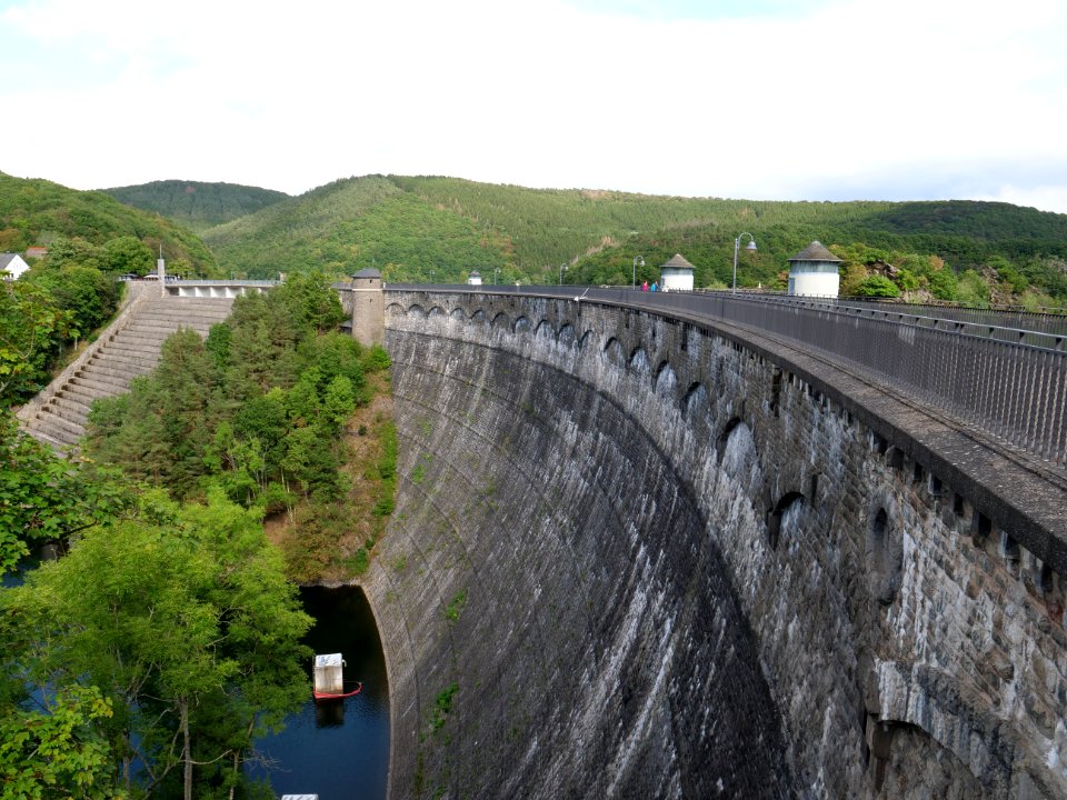 Urftstaumauer 18