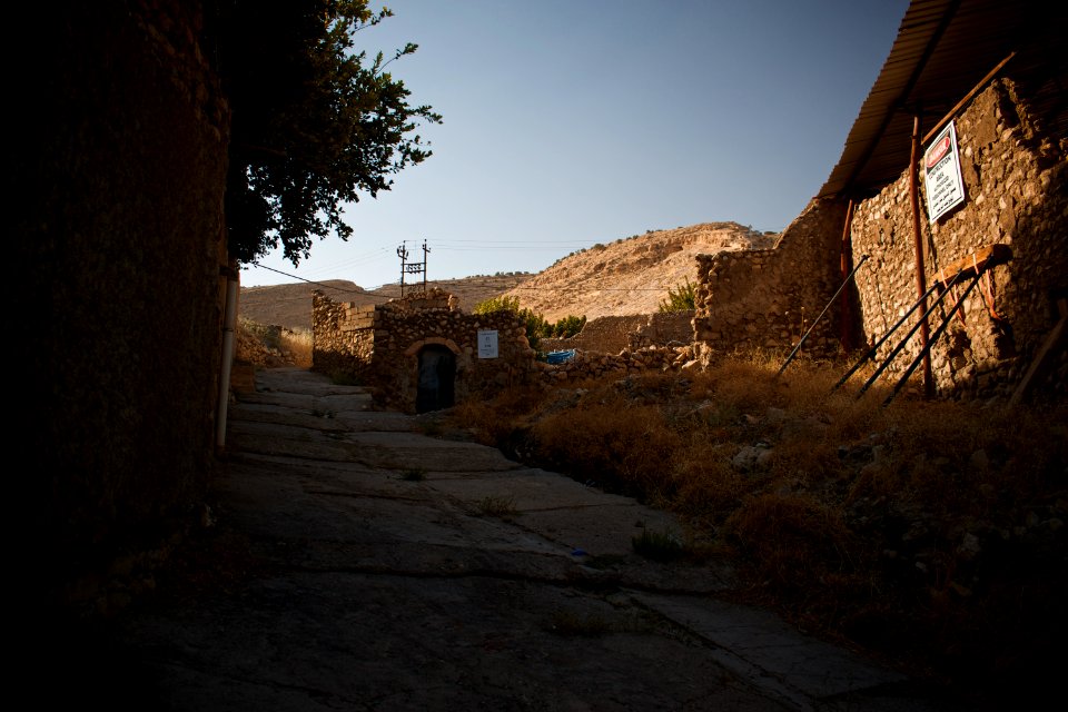 Views around the biblical shrine of Nahum in alQosh 01