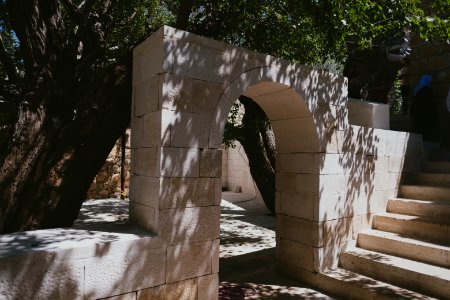 Views around Lalish and of Ezidi pilgrims and worshippers there 09