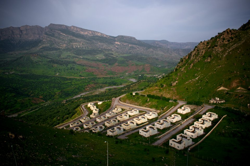Views around the abandoned mosque behind Bekhma Dam 12