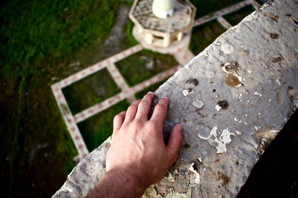 Views around the abandoned mosque behind Bekhma Dam 09