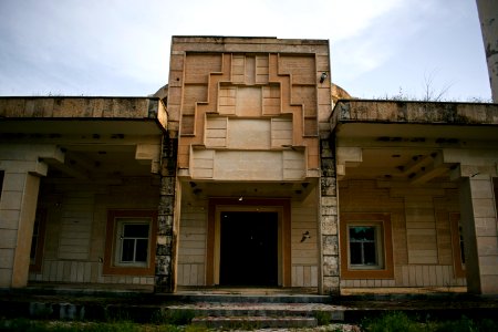 Views around the abandoned mosque behind Bekhma Dam 11