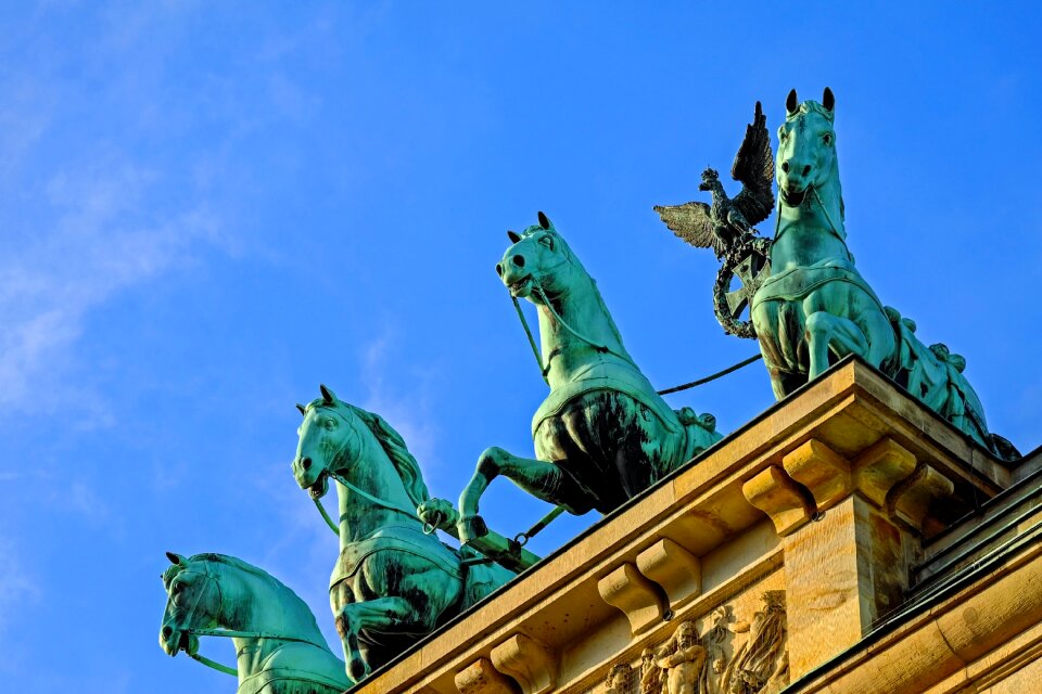 Goal quadriga foursome strained