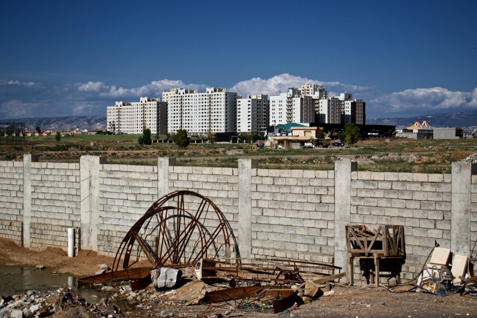 Views of housing developments nearbyan Armenian church being constructed at the outskirts of the Ankawa neigborhood in Erbil 29