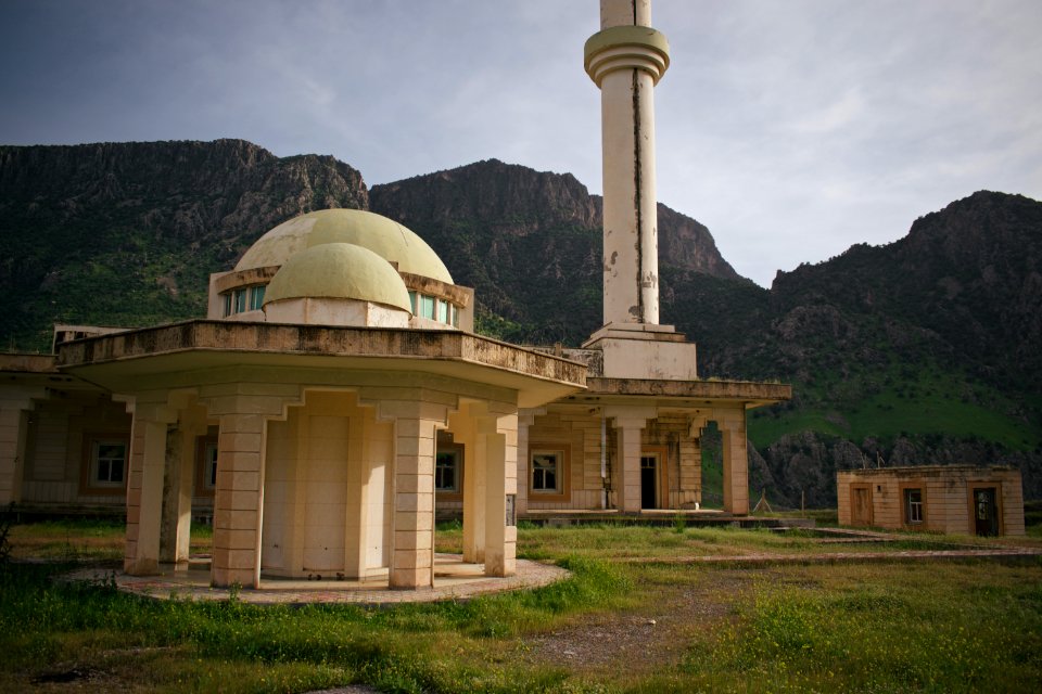 Views of nature, villages, and an abandoned resort project behind Bekhma Dam 01