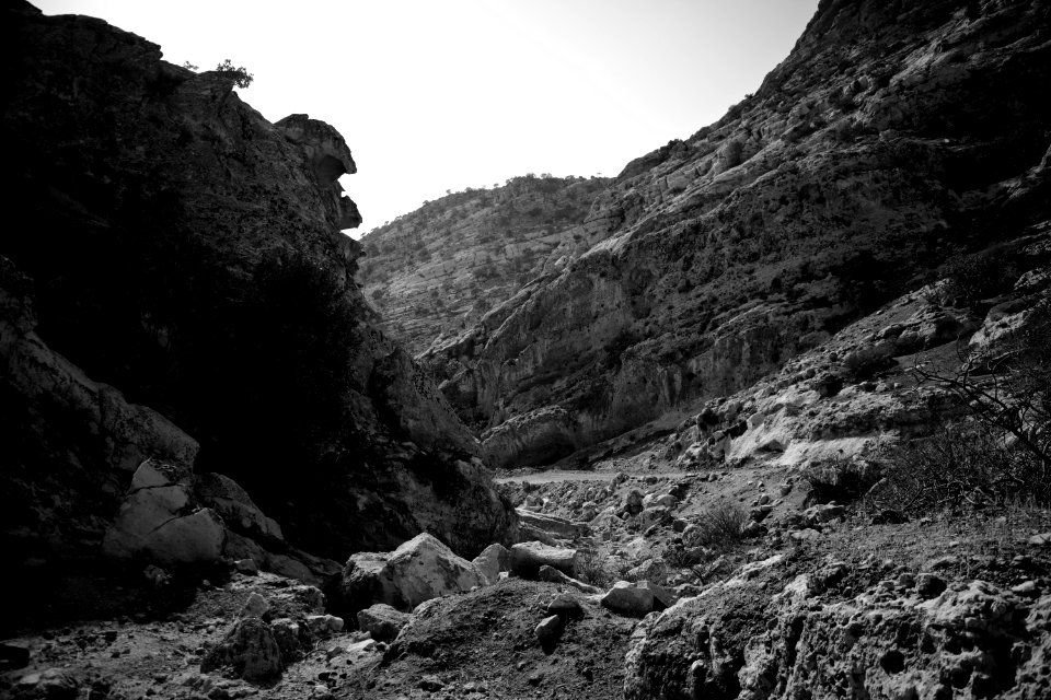 Views around the hiking trail at Mala Valley in Duhok City 09