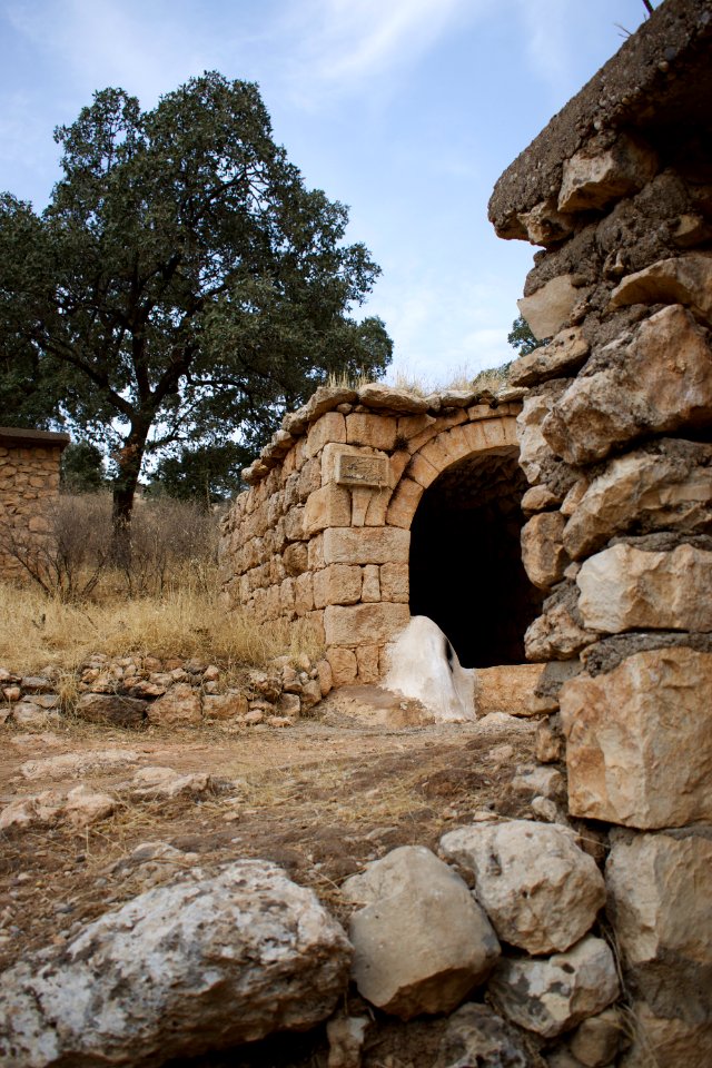 Views and details around Lalish, the holiest pilgrimage site for Ezidis 09