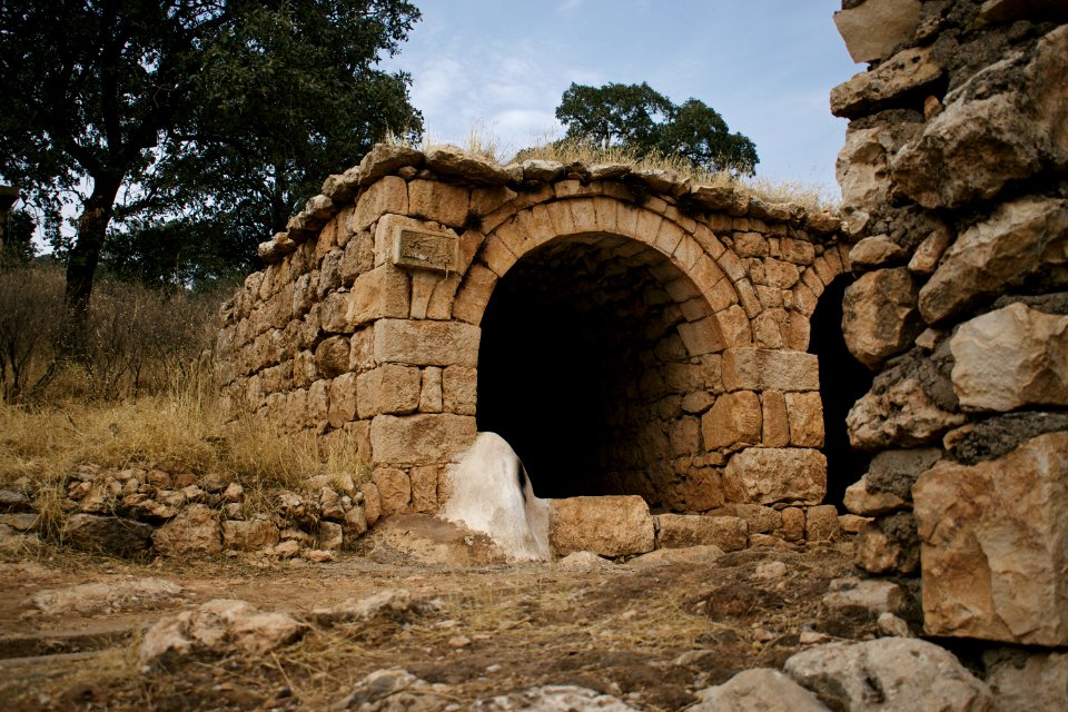 Views and details around Lalish, the holiest pilgrimage site for Ezidis 11