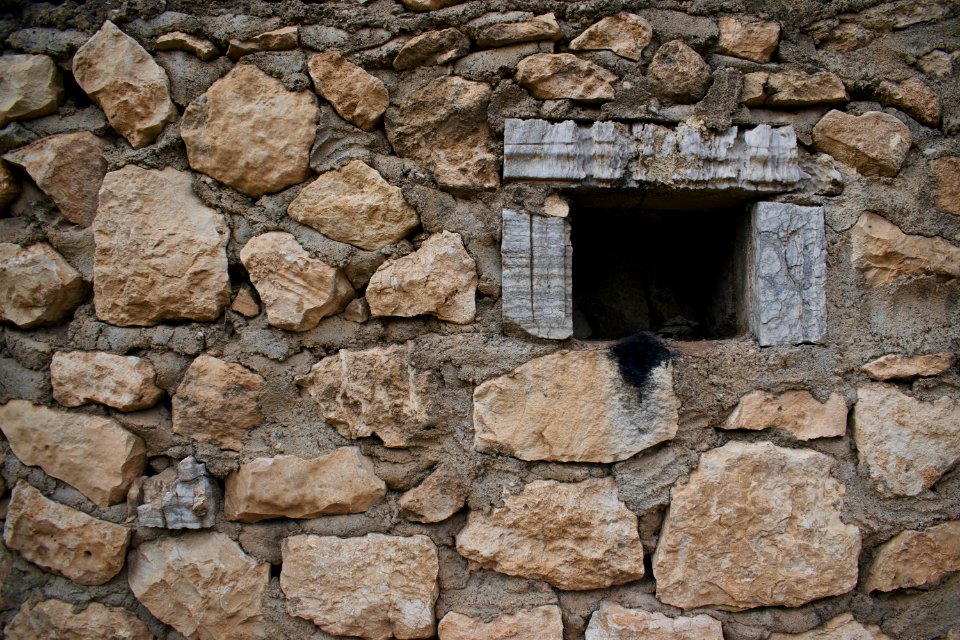 Views and details around Lalish, the holiest pilgrimage site for Ezidis 19