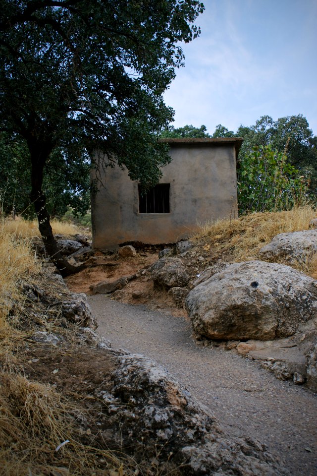 Views and details around Lalish, the holiest pilgrimage site for Ezidis 30