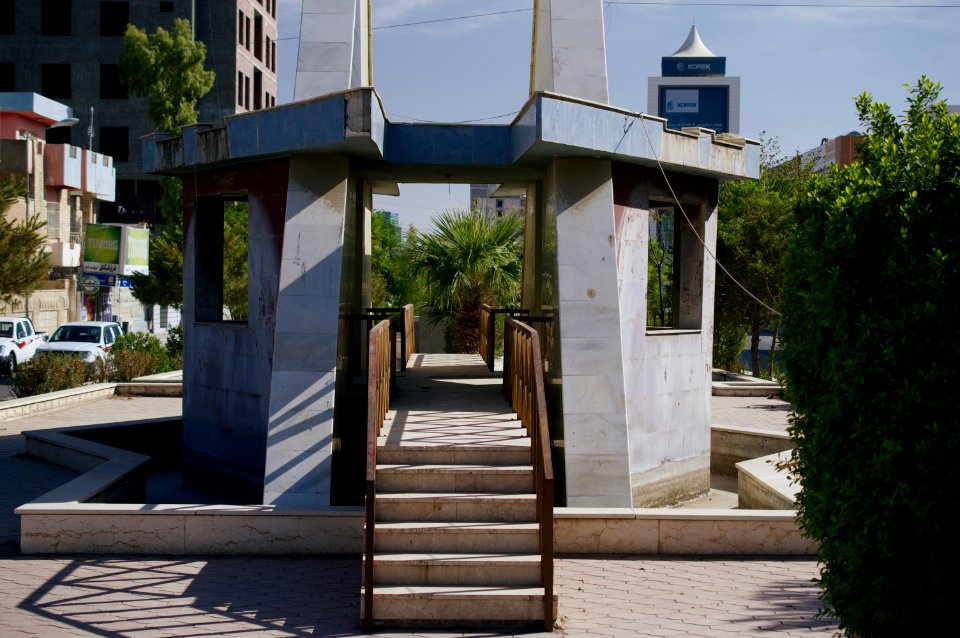 Views around the entrance to Ankawa at Ankawa Road and Hundred Meter Road 05