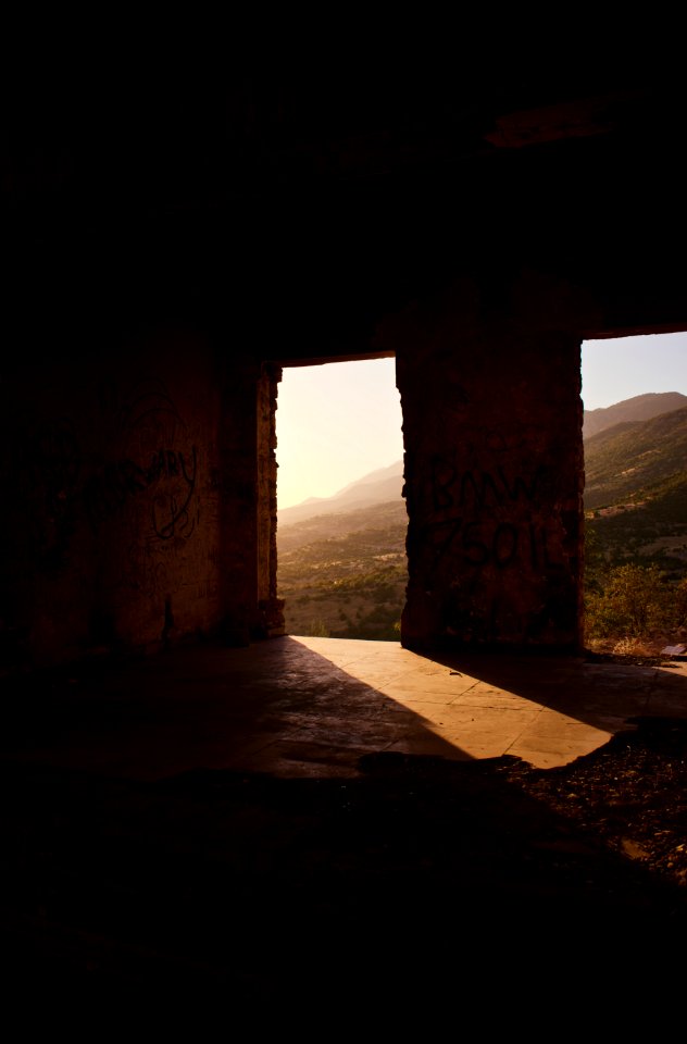 Views and details of Saddam Hussein's destroyed and vandalized villa near Sirsing 07