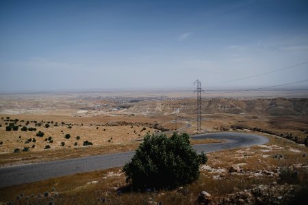 Views in June of 2019 of the 'lofa' road up to the top of Shingal Mountain 05