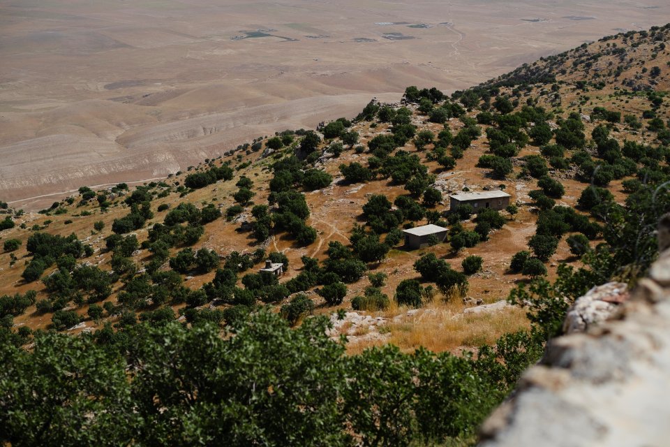 Views in June of 2019 of the north side of Sinjar mountain, as seen from the Ezidi shrine of Chil Mera 13