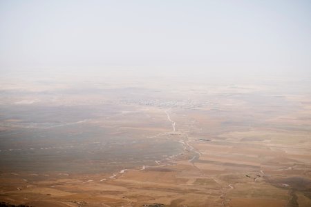 Views in June of 2019 of the north side of Sinjar mountain, as seen from the Ezidi shrine of Chil Mera 01
