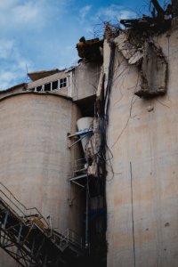 Views in June of 2019 of Sinjar's ruined silo, destroyed during the war with the Islamic State 44