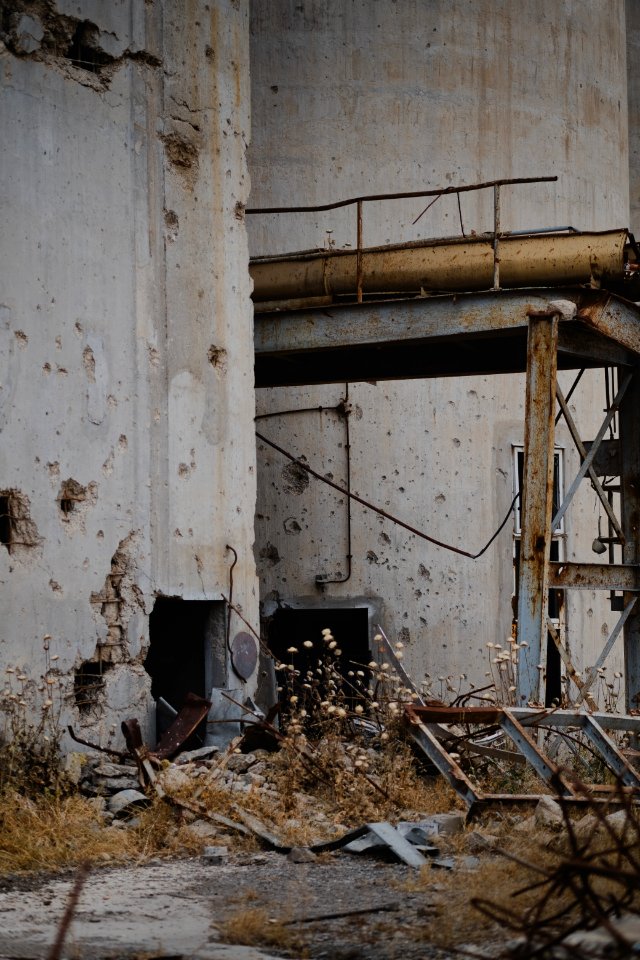 Views in June of 2019 of Sinjar's ruined silo, destroyed during the war with the Islamic State 33