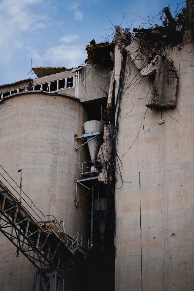 Views in June of 2019 of Sinjar's ruined silo, destroyed during the war with the Islamic State 49