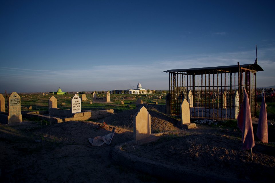 Views of the cemeter around the Kakaii shrines and cemetery at Wardik, near Hamdaniyah, now administered in Erbil Governorate 12