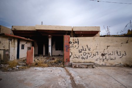 Views in June of 2019 around the town of Sinjar, in the heavily ruined city center 04