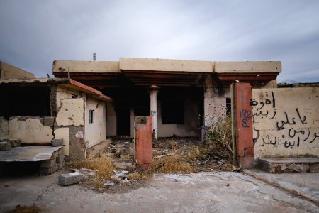 Views in June of 2019 around the town of Sinjar, in the heavily ruined city center 05