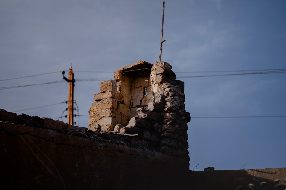 Views in June of 2019 of ruined buildings in the old neighborhood of Shingal (Sinjar) 10