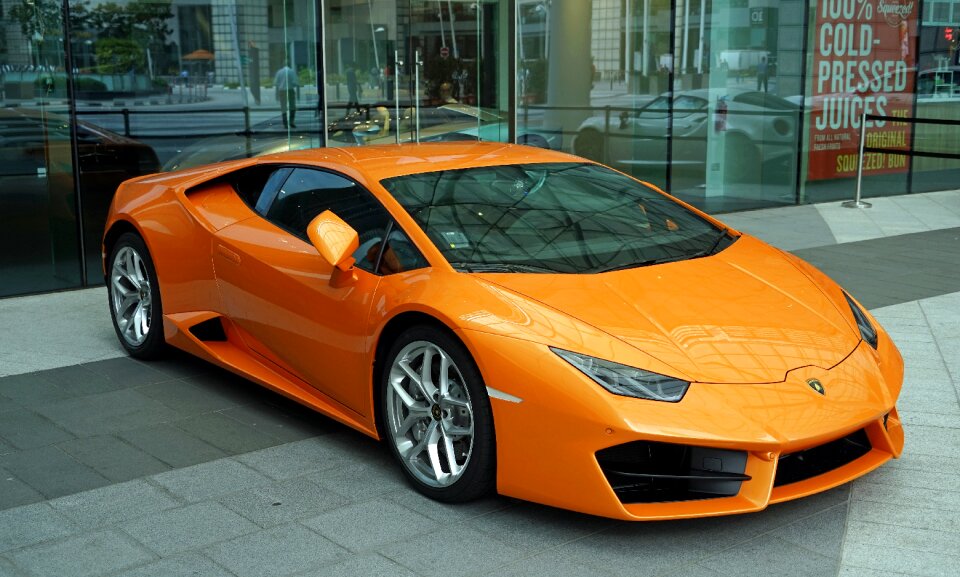 Automobile elegant luxury