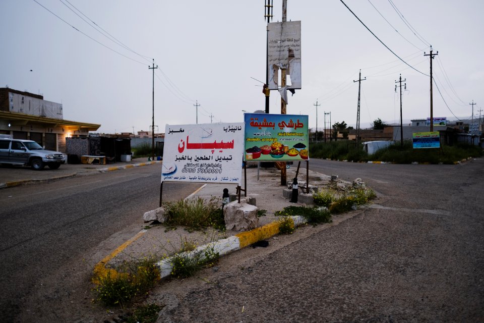 Views in May of 2019 around downtown Shingal at sunset 03