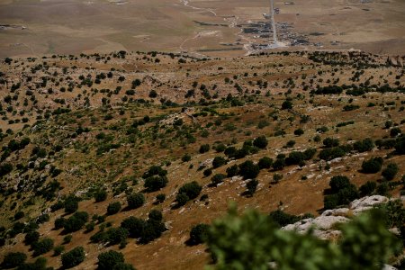 Views in June of 2019 of the north side of Sinjar mountain, as seen from the Ezidi shrine of Chil Mera 19