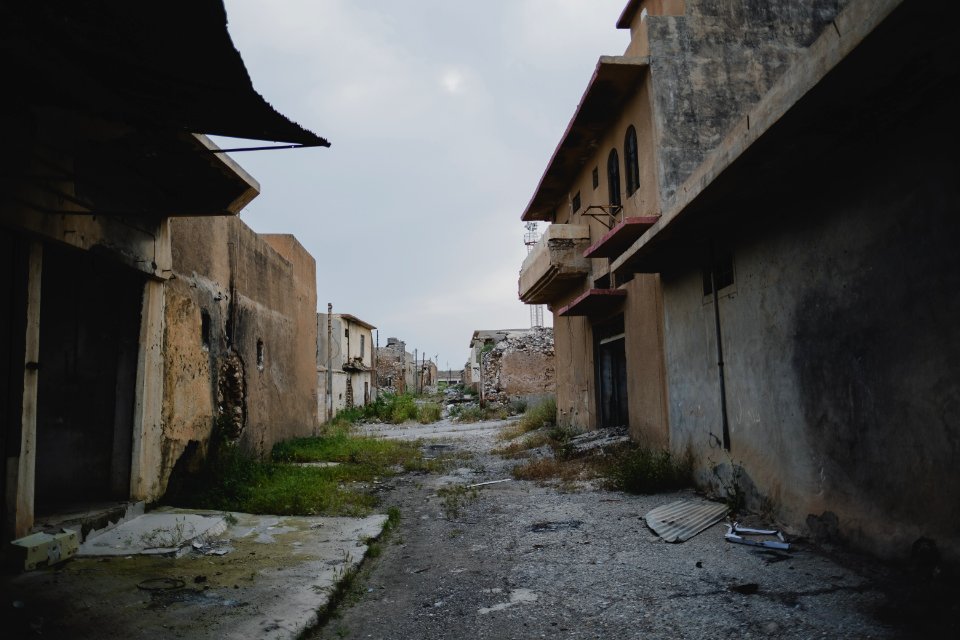 Views in May of 2019 around the old area of Shingal, showing destruction from the war with the Islamic State 03