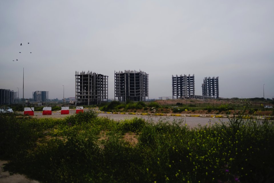 Views of a drive in April of 2019 through Mosul 18